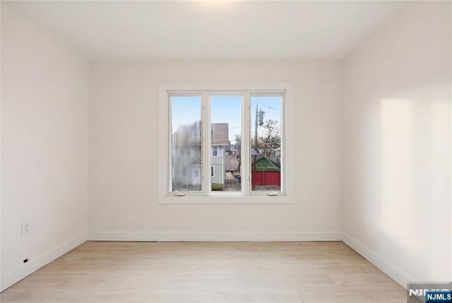 10-12 Mulford Place, Newark, NJ 07112