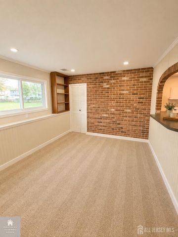 71 Patton Street, Iselin, NJ 08830