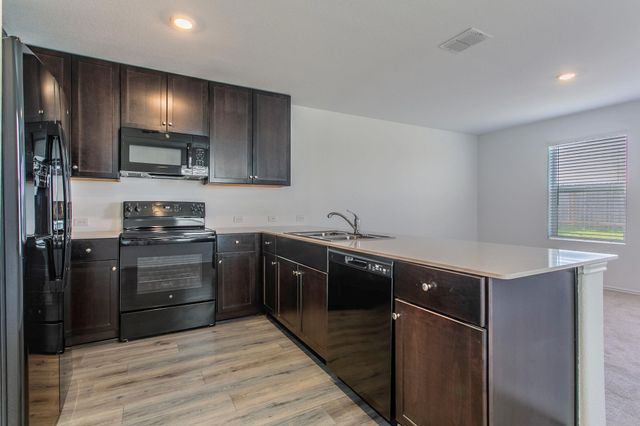 460 Marty Allen LOOP, Jarrell, TX 76537