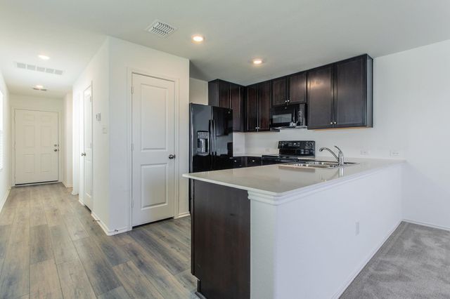 460 Marty Allen LOOP, Jarrell, TX 76537
