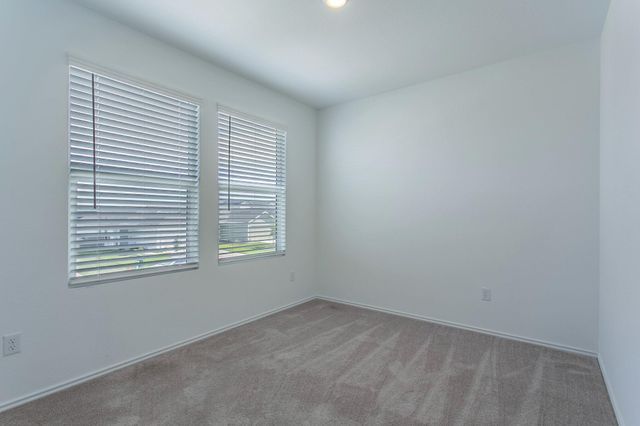 460 Marty Allen LOOP, Jarrell, TX 76537