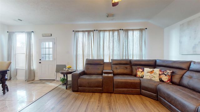 9327 Rustler Ridge Lane, Houston, TX 77089