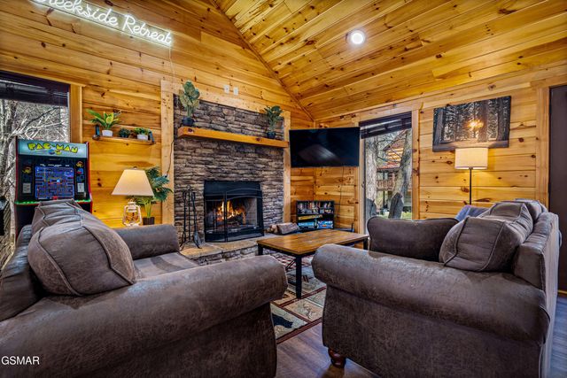 1610 Jobey Green Hollow Road, Sevierville, TN 37876