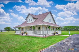 227 Ski Plex Drive, Seguin, TX 78155