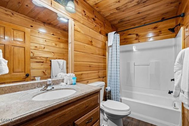 1930 Backhome Lane, Sevierville, TN 37876