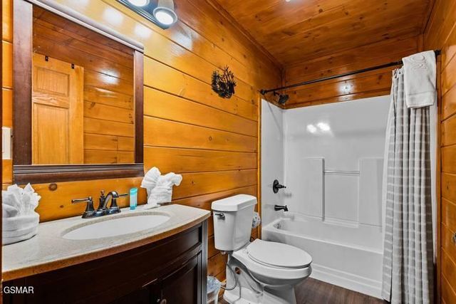 1930 Backhome Lane, Sevierville, TN 37876