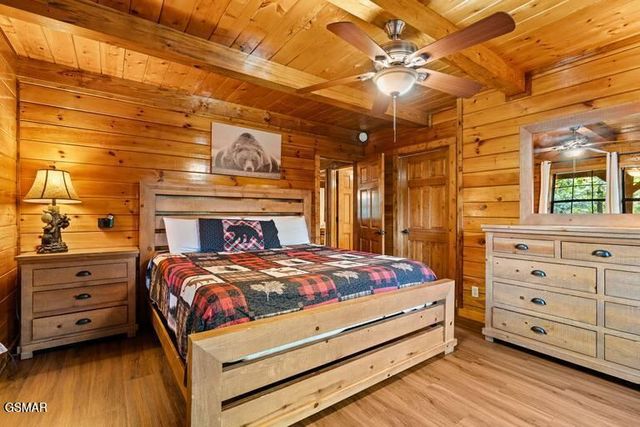 1930 Backhome Lane, Sevierville, TN 37876