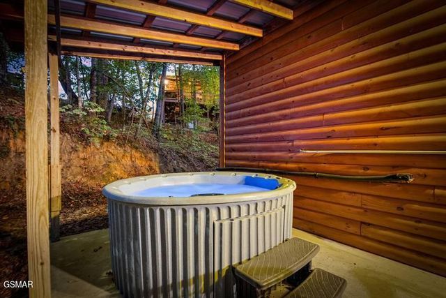 1930 Backhome Lane, Sevierville, TN 37876