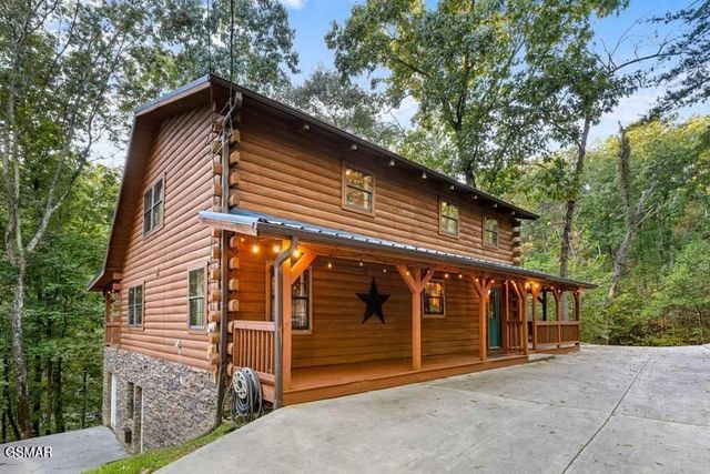 1930 Backhome Lane, Sevierville, TN 37876