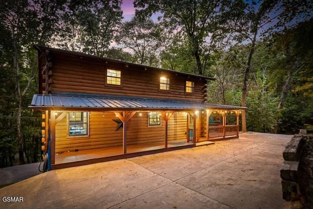 1930 Backhome Lane, Sevierville, TN 37876