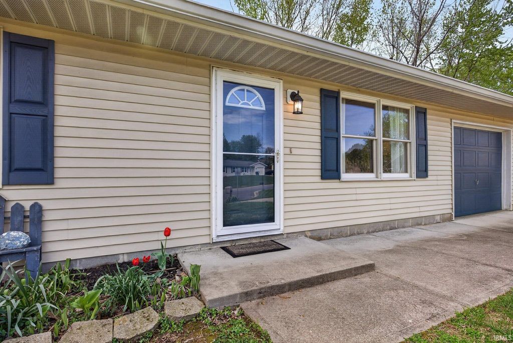 433 S Tulip Tree Court, Ellettsville, IN 47429
