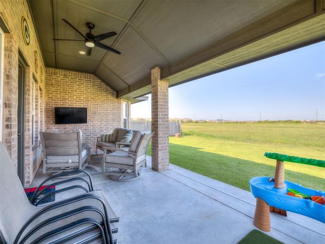 14905 Adelaide Lane, Oklahoma City, OK 73142