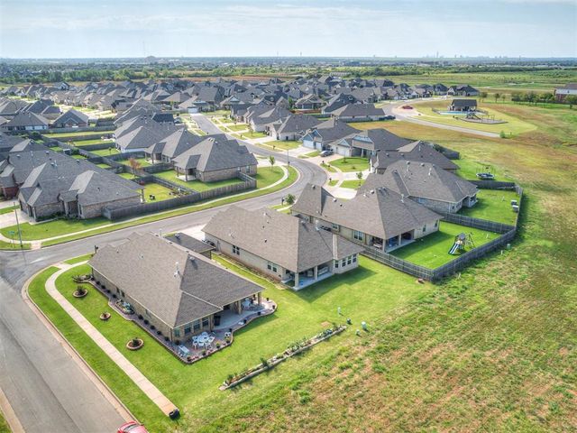 14905 Adelaide Lane, Oklahoma City, OK 73142