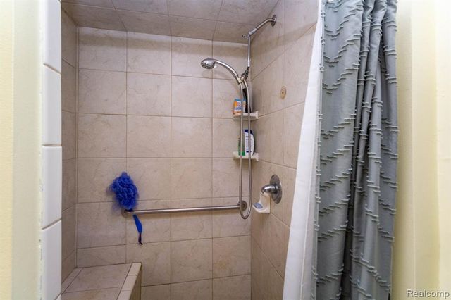 9002 Arnold Road, Ira, MI 48023