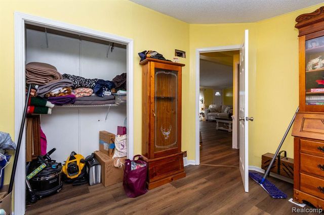 9002 Arnold Road, Ira, MI 48023