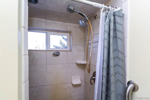 9002 Arnold Road, Ira, MI 48023