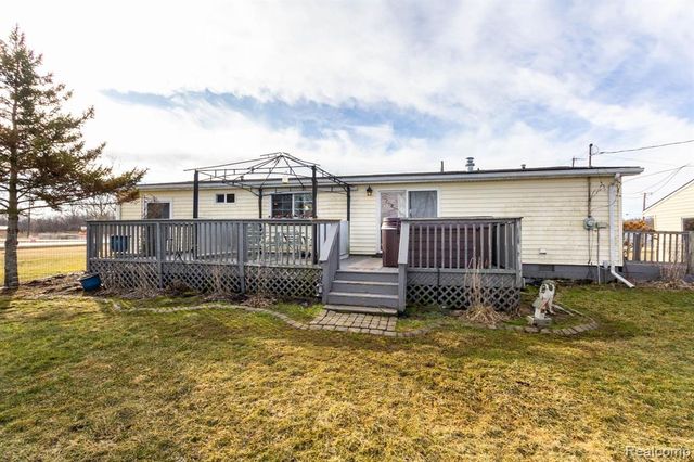 9002 Arnold Road, Ira, MI 48023