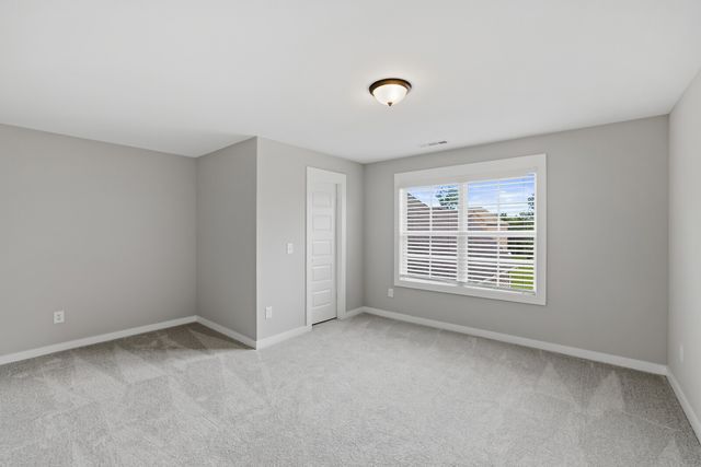 400 Millstone Pl, Lebanon, TN 37087
