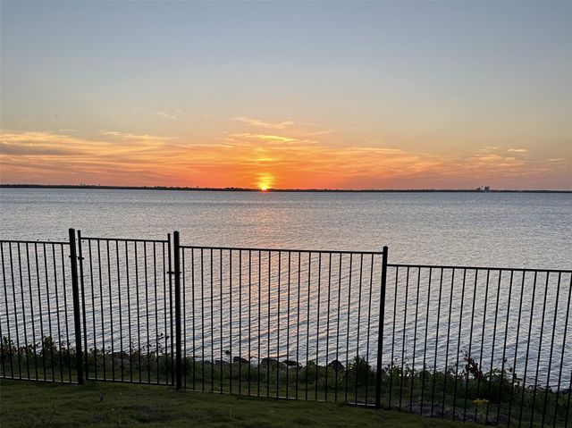 18027 Lake Ray Hubbard Drive, Forney, TX 75126