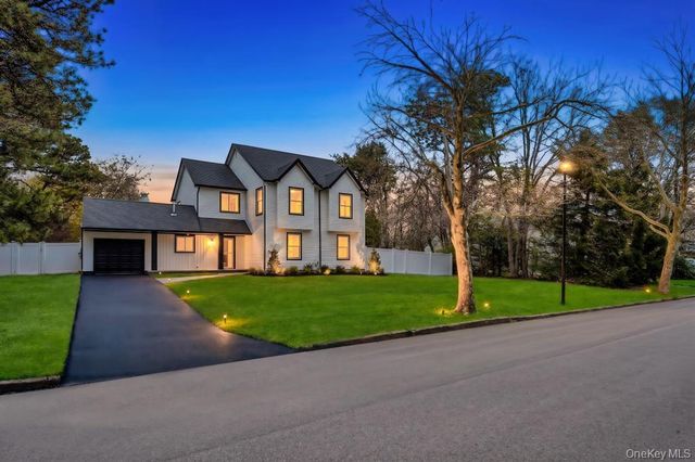 17 Blackpine Drive, Medford, NY 11763