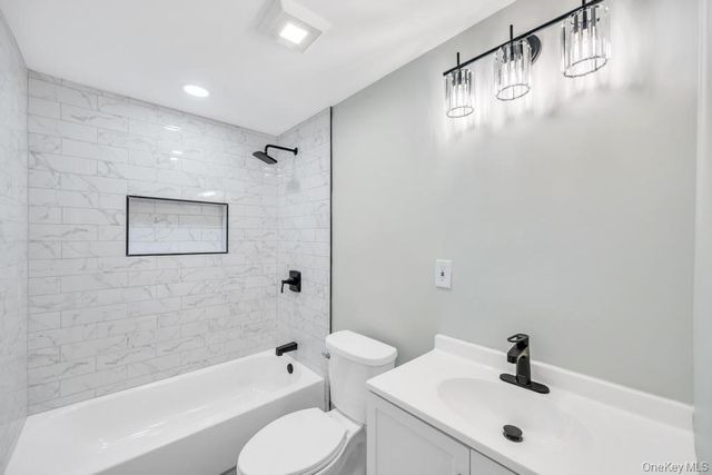 17 Blackpine Drive, Medford, NY 11763