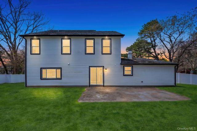 17 Blackpine Drive, Medford, NY 11763