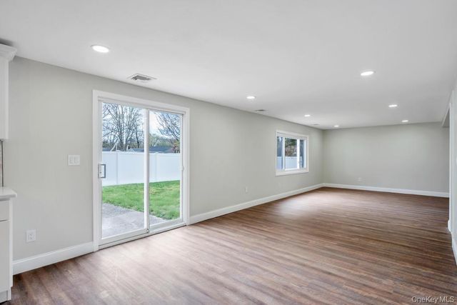 17 Blackpine Drive, Medford, NY 11763