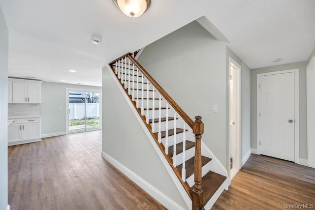 17 Blackpine Drive, Medford, NY 11763