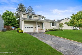 183 Crestview Drive, Middletown, NJ 07748