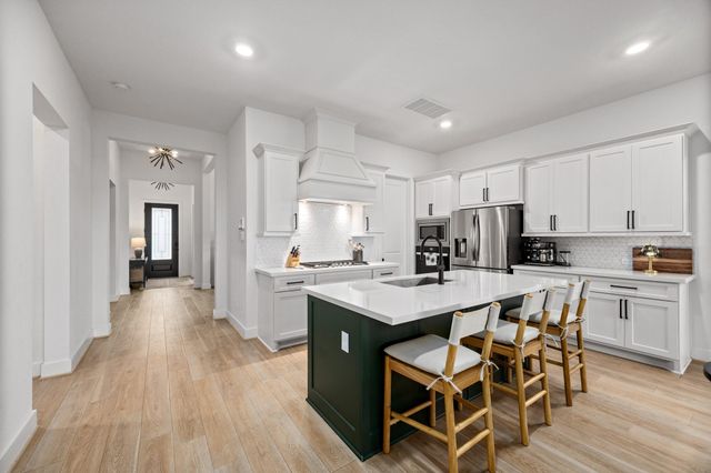 1407 Emma Lake Drive, Missouri City, TX 77459
