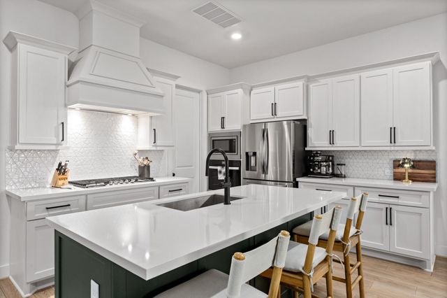 1407 Emma Lake Drive, Missouri City, TX 77459