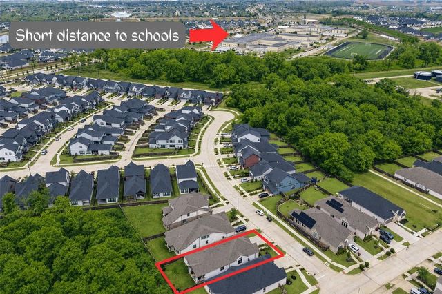 1407 Emma Lake Drive, Missouri City, TX 77459
