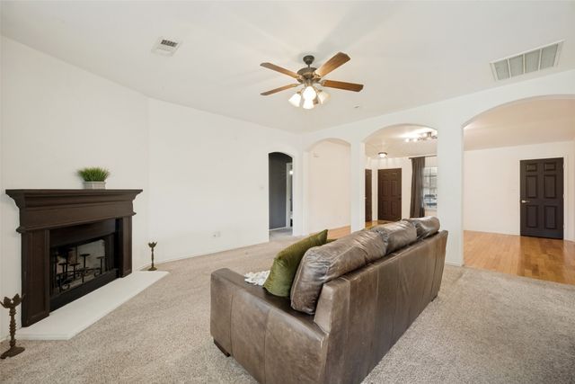 3700 Ocean Drive, Denton, TX 76210