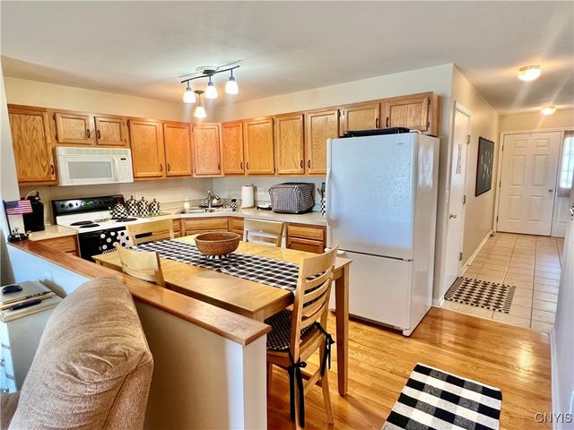 153 Timber Wolf Circle, Geddes, NY 13209