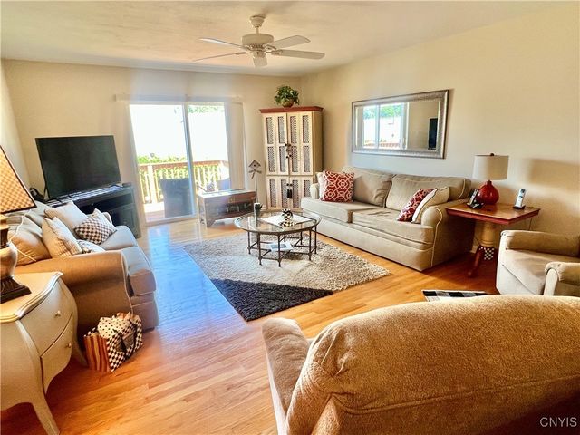 153 Timber Wolf Circle, Geddes, NY 13209