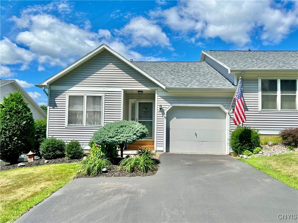 153 Timber Wolf Circle, Geddes, NY 13209