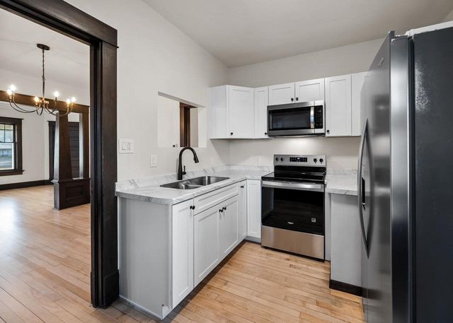 802 9TH STREET, Green Bay, WI 54304