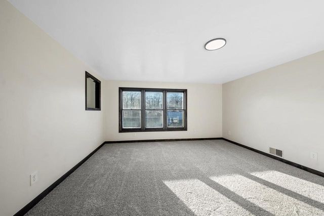 802 9TH STREET, Green Bay, WI 54304