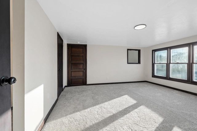 802 9TH STREET, Green Bay, WI 54304