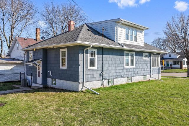 802 9TH STREET, Green Bay, WI 54304