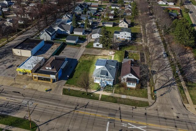802 9TH STREET, Green Bay, WI 54304