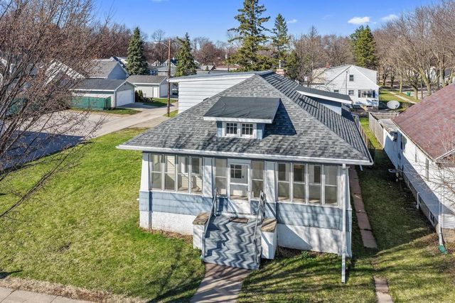 802 9TH STREET, Green Bay, WI 54304
