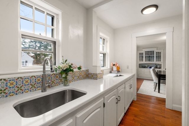 12 Leighton 2, Wellesley, MA 02482