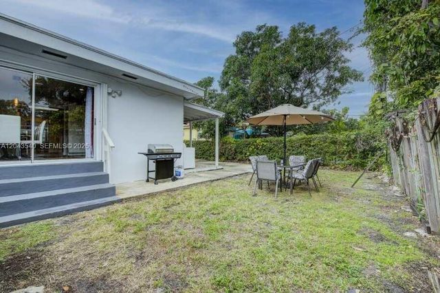 2721 SW 30th Avenue, Miami, FL 33133