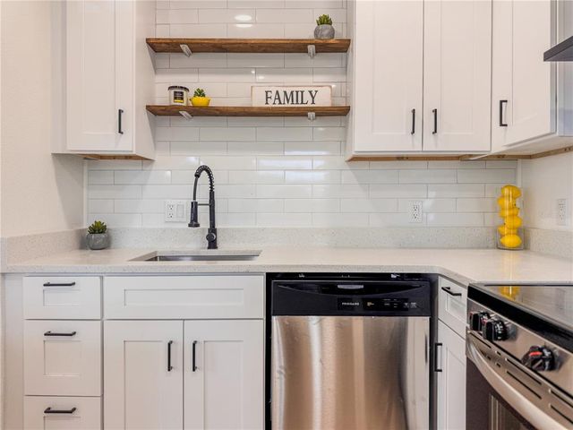 2403 NANSEN AVENUE, Orlando, FL 32817