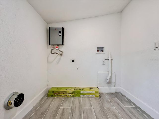 2403 NANSEN AVENUE, Orlando, FL 32817