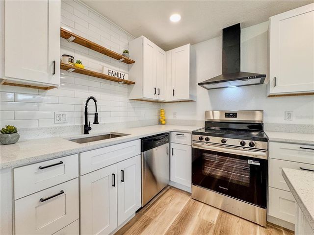2403 NANSEN AVENUE, Orlando, FL 32817