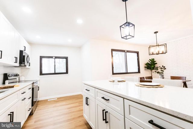 545 CRESTPARK DR, Glen Burnie, MD 21061