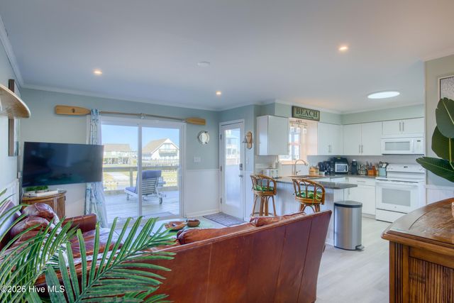 1601 New River Inlet Road, Sneads Ferry, NC 28460