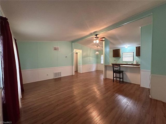 3768 Hillcroft Lane, Walkertown, NC 27051